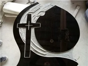 Надгробни плочи и паметници от черен гранит